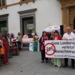 P25 Protestaktion vor dem Steirischen Landhaus